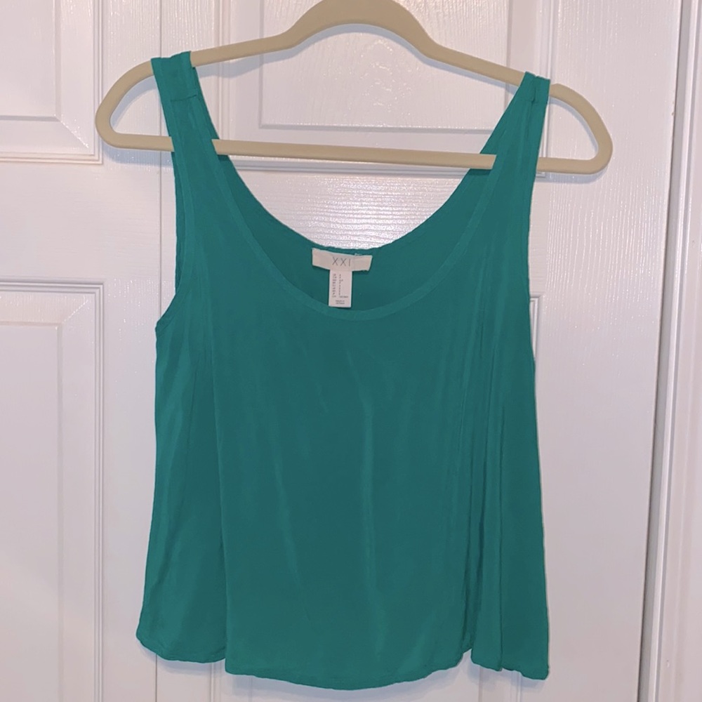 Boutique XXI Green Flowy Top